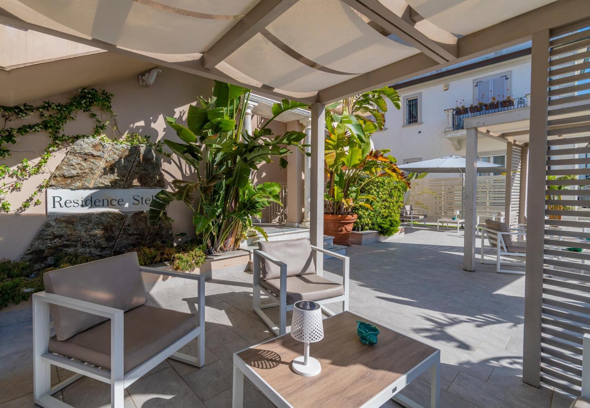 Stella Aparthotel